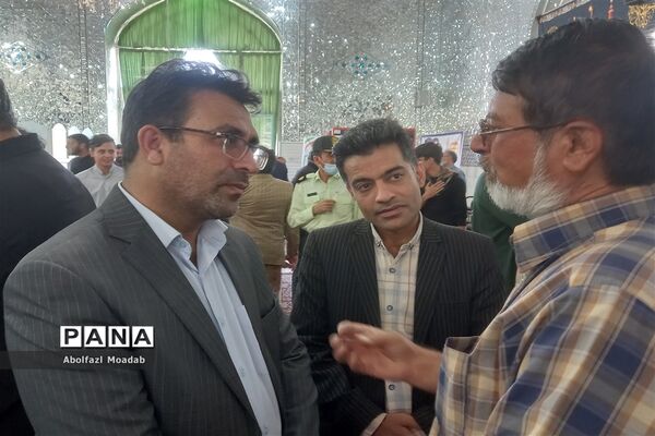 میز خدمت مسئولان کاشمر در نماز جمعه