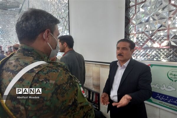 میز خدمت مسئولان کاشمر در نماز جمعه