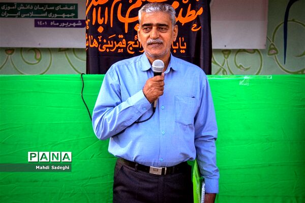 صبحگاه دومین روز اردوی قطبی اعضای سازمان دانش‌آموزی