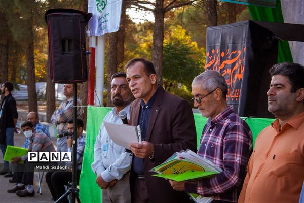 صبحگاه دومین روز اردوی قطبی اعضای سازمان دانش‌آموزی