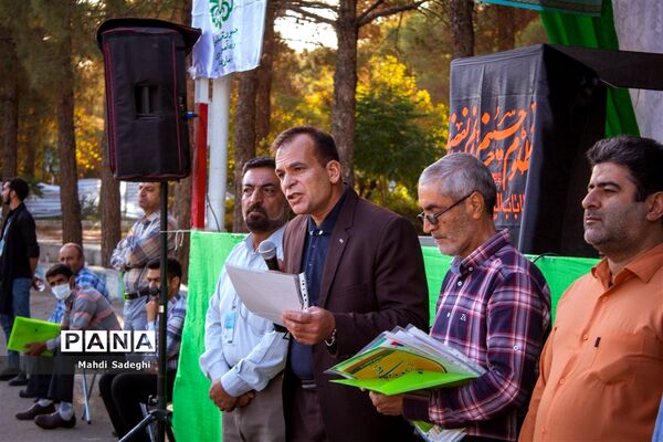 صبحگاه دومین روز اردوی قطبی اعضای سازمان دانش‌آموزی