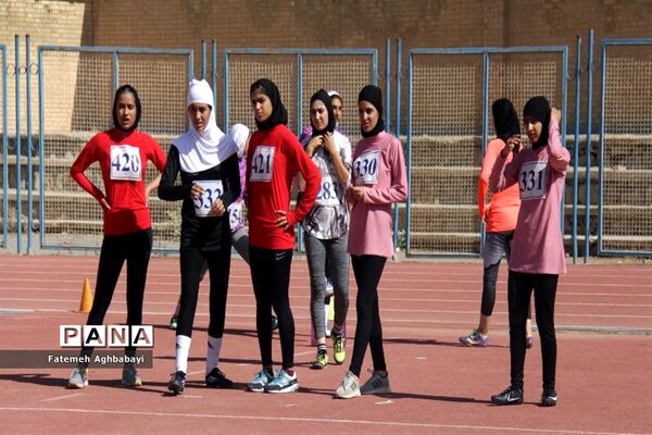 برگزاری روز سوم مسابقات دانش‌آموزی دختر سراسر کشور در شهرکرد