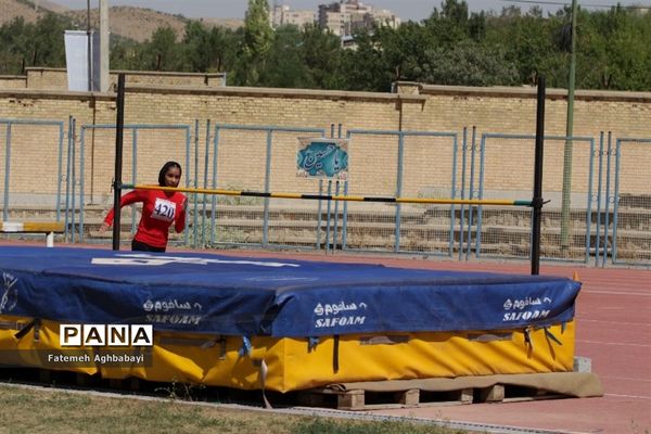 برگزاری روز سوم مسابقات دانش‌آموزی دختر سراسر کشور در شهرکرد