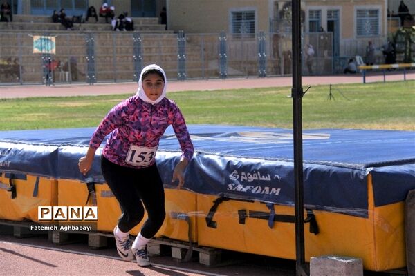 برگزاری روز سوم مسابقات دانش‌آموزی دختر سراسر کشور در شهرکرد