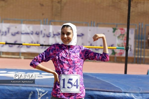 برگزاری روز سوم مسابقات دانش‌آموزی دختر سراسر کشور در شهرکرد