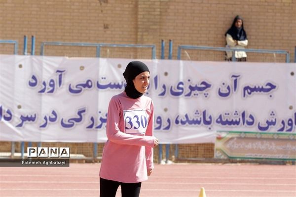 برگزاری روز سوم مسابقات دانش‌آموزی دختر سراسر کشور در شهرکرد