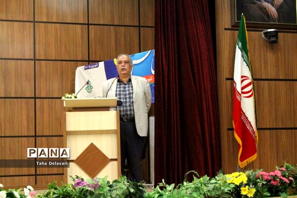 برگزاری دوره آموزش خبرنویسی در اردوی قطبی اعضای سازمان دانش‌آموزی