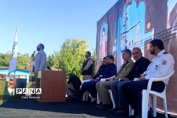 بازدید قائم مقام معاون وزیر در سازمان دانش‌آموزی از اردوی قطبی اعضای سازمان دانش‌آموزی