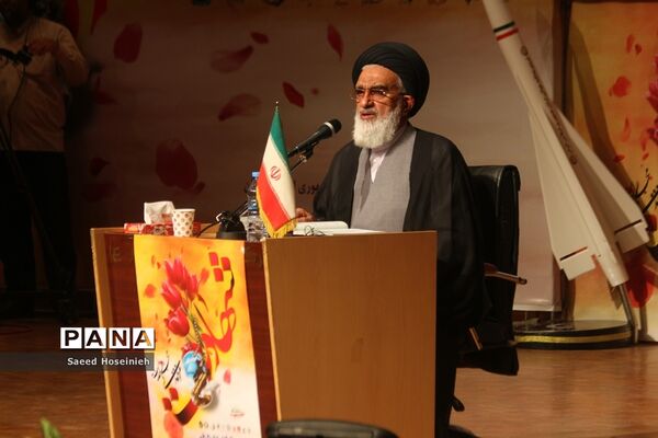 یادواره شهدای پدافند هوایی ارتش در قم