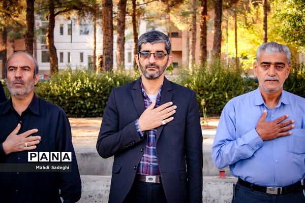 صبحگاه آخرین روز از اردوی قطبی دانش‌آموزان عضو سازمان دانش‌آموزی در اصفهان