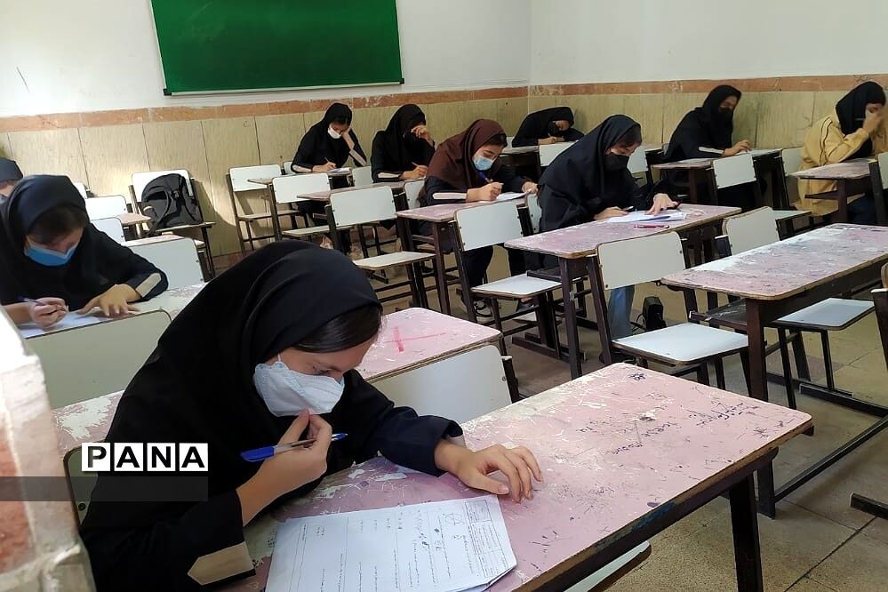 برگزاری کلاس‌های جبرانی  برای دانش‌آموزان در دبیرستان مهدیه ناحیه یک ری