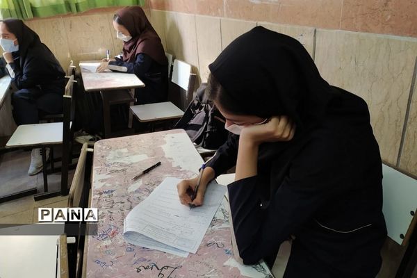 برگزاری کلاس‌های جبرانی  برای دانش‌آموزان در دبیرستان مهدیه ناحیه یک ری