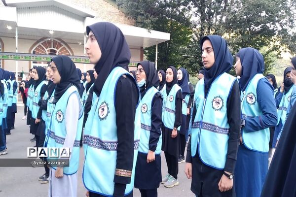 برنامه صبحگاه ‌اردوی‌ قطبی اعضای سازمان دانش‌آموزی در گلستان