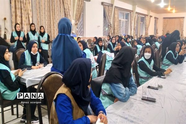 برنامه صبحگاه ‌اردوی‌ قطبی اعضای سازمان دانش‌آموزی در گلستان