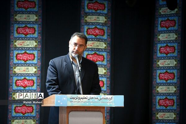 همایش «مداحان تعلیم و تربیت» در حرم مطهر امام خمینی(ره)