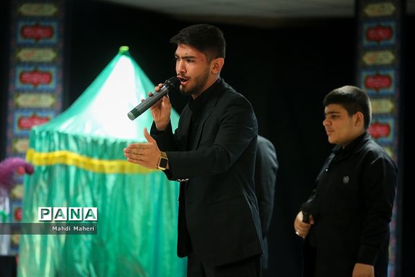 همایش «مداحان تعلیم و تربیت» در حرم مطهر امام خمینی(ره)