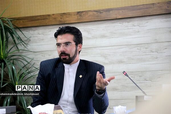 جلسه هم‌اندیشی روابط عمومی‌های قطب شهید برونسی به‌مناسبت هفته دولت
