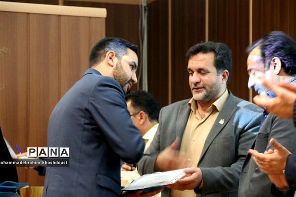 جلسه هم‌اندیشی روابط عمومی‌های قطب شهید برونسی به‌مناسبت هفته دولت