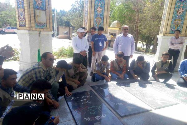 دانش‌آموزان اعضای سازمان دانش‌آموزی آذربایجان شرقی در اردوی قطبی