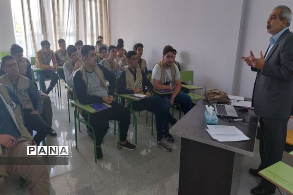 دانش‌آموزان اعضای سازمان دانش‌آموزی آذربایجان شرقی در اردوی قطبی