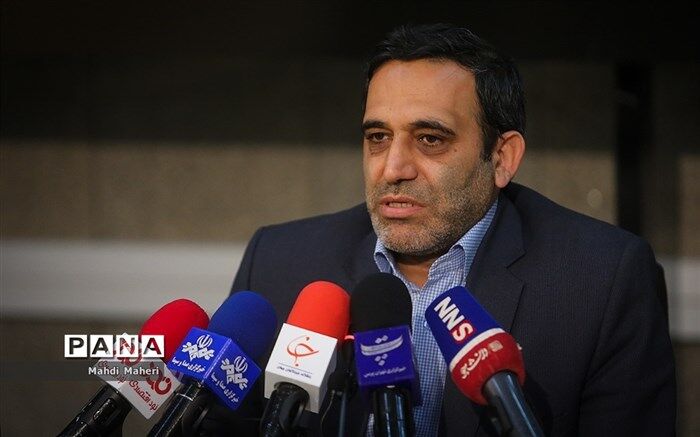 عرضه املاک شهرداری در بورس از خانه سازمانی مدیران شروع شد