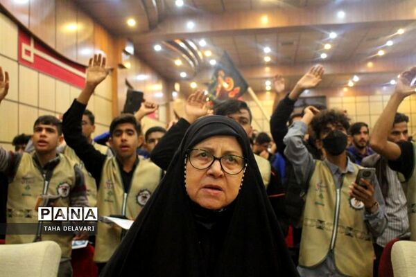 نشست جهاد تبیین در اردوی قطبی اعضای سازمان دانش‌آموزی در اردوگاه دماوند
