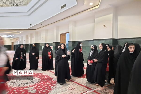 بدرقه جلو داران هلال احمر برای اربعین