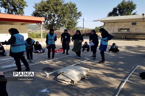 برگزاری اردوی قطبی دانش‌آموزان دختر در اردوگاه خان ببین