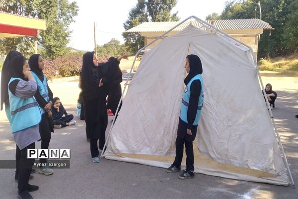 توسعه مهارت‌های اجتماعی و فردی دانش‌آموزان در اردوی قطبی استان گلستان