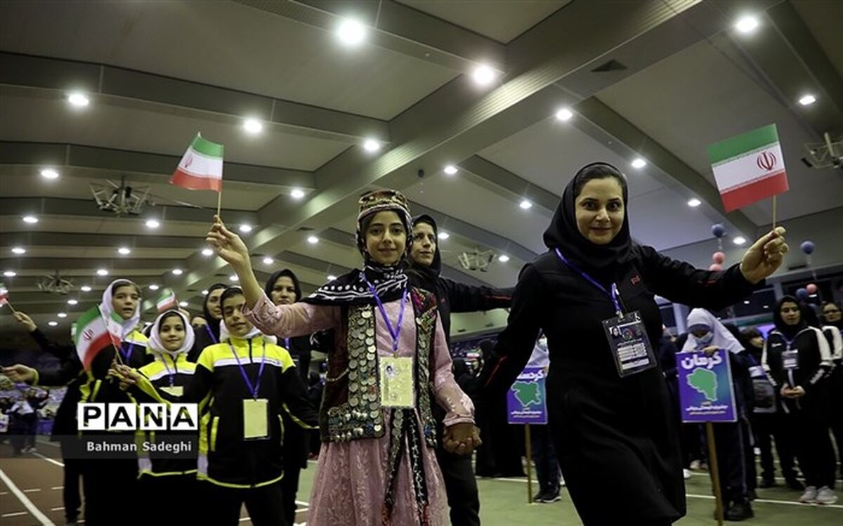 قدردانی از دختران و مادران شرکت‌کننده در اولین جشنواره فرهنگی ورزشی دانش‌آموزان ابتدایی