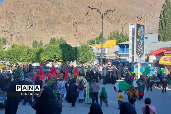 حرکت نمادین ورود اسرای مظلوم کربلا به شهر شام