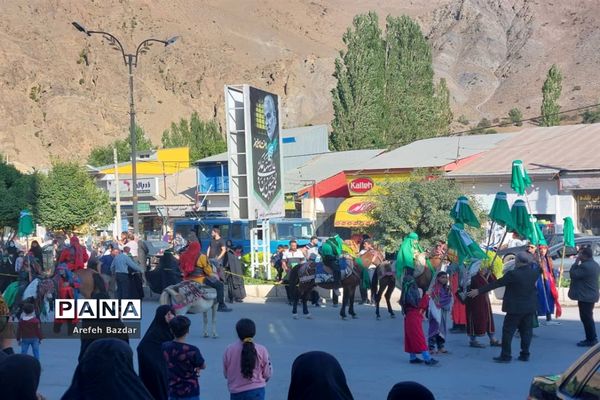 حرکت نمادین ورود اسرای مظلوم کربلا به شهر شام