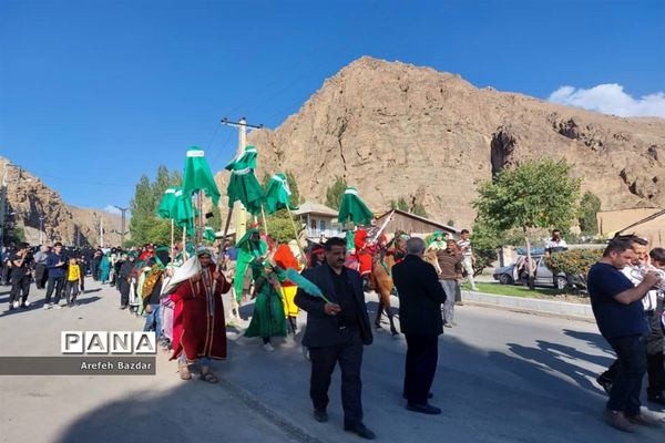 حرکت نمادین ورود اسرای مظلوم کربلا به شهر شام