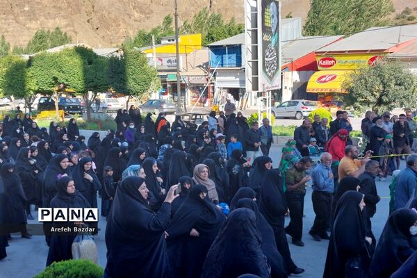 حرکت نمادین ورود اسرای مظلوم کربلا به شهر شام