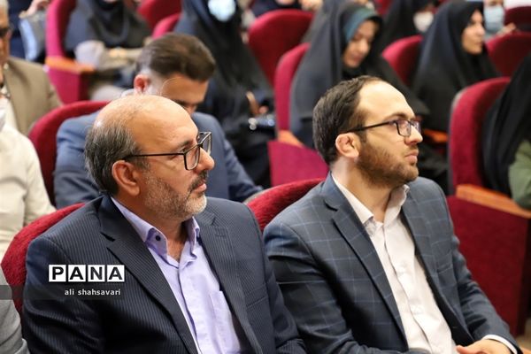 تجلیل از برگزیدگان جشنواره تجارب برتر استان کرمانشاه