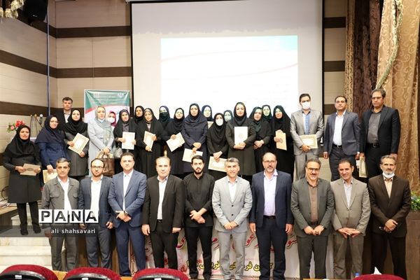 تجلیل از برگزیدگان جشنواره تجارب برتر استان کرمانشاه