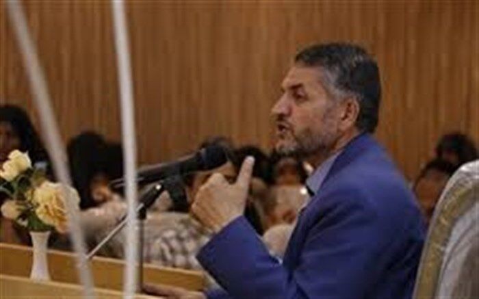 حضور مدیرکل آموزش و پرورش قم در جمع نمازگزاران مسجد قبا