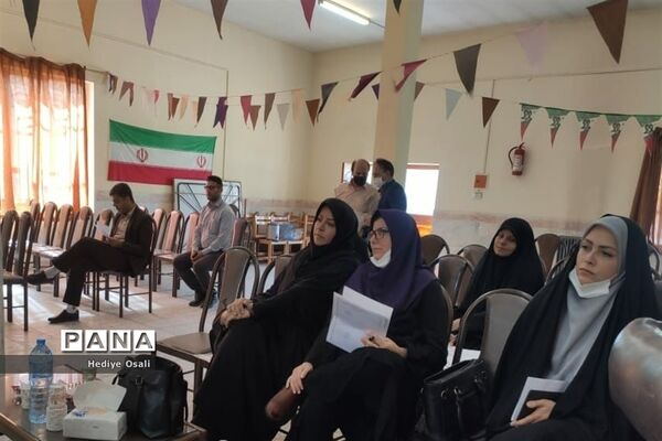 برپایی میز خدمت در آموزشگاه استثنایی صابرین آموزش و پرورش اسلامشهر