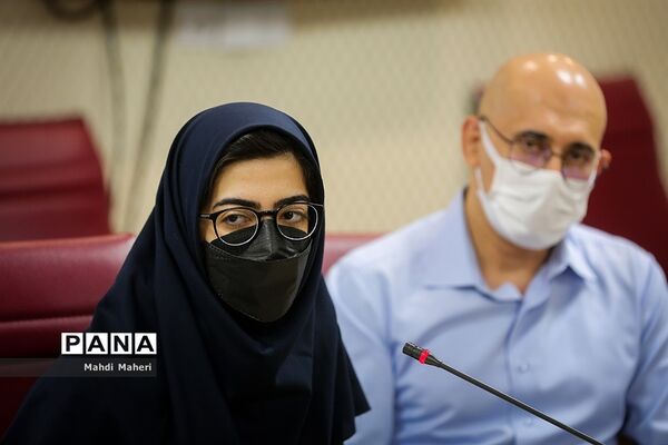 نشست معاون رئیس‌جمهوری در امور زنان و خانواده با رتبه‌های برتر کنکور سراسری