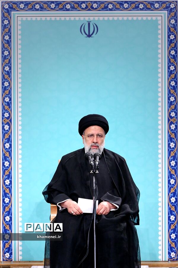 دیدار رئیس‌جمهوری و اعضاء هیئت دولت با رهبر معظم انقلاب اسلامی