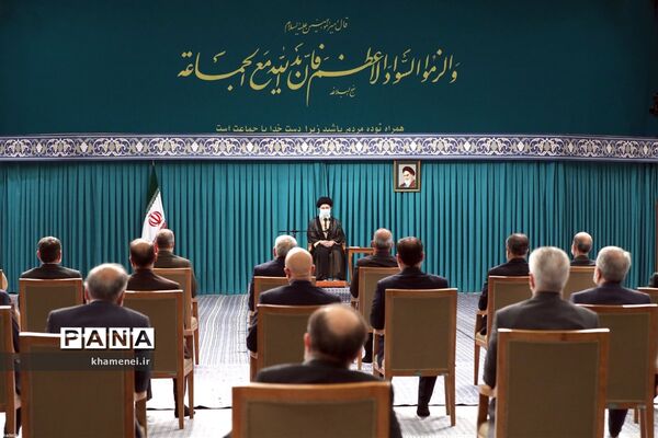 دیدار رئیس‌جمهوری و اعضاء هیئت دولت با رهبر معظم انقلاب اسلامی
