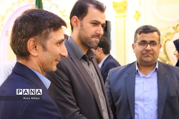 گردهمایی صمیمانه با رتبه‌های برتر کنکور