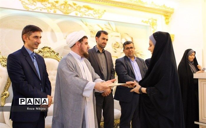 علم و تحصیل، همراه با معنویت و عبادت ارزشمند است