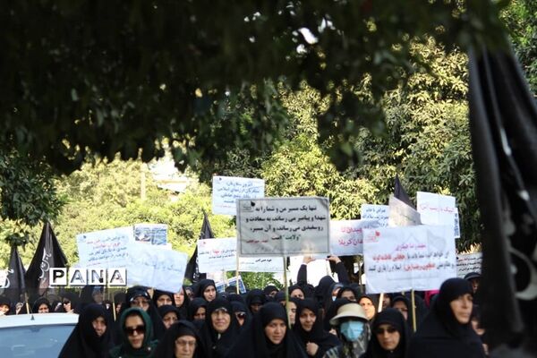 پیاده‌روی بزرگ هیات استقامت زینبی شهرستان بابل