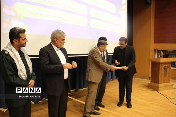 مراسم بزرگداشت هفته دولت به‌میزبانی آموزش و پرورش ناحیه 6 مشهد