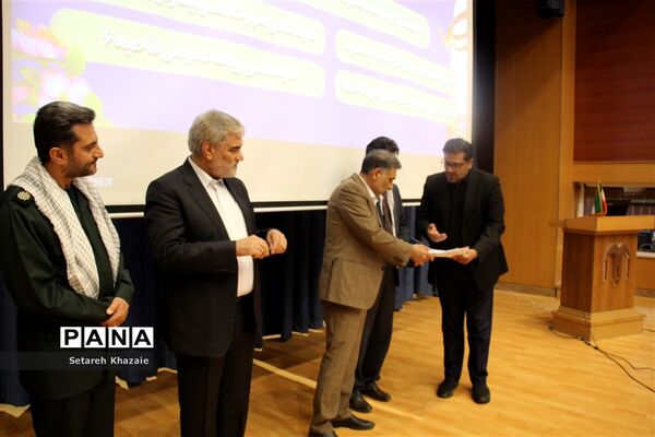 مراسم بزرگداشت هفته دولت به‌میزبانی آموزش و پرورش ناحیه 6 مشهد