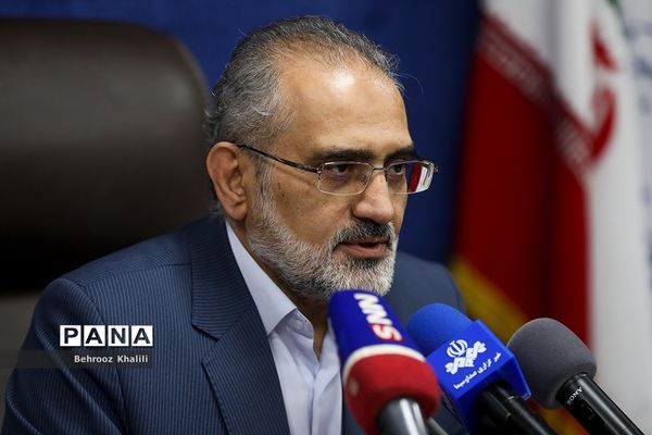 نشست خبری  معاون پارلمانی رئیس جمهوری