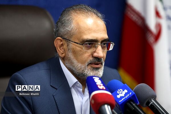 نشست خبری  معاون پارلمانی رئیس جمهوری