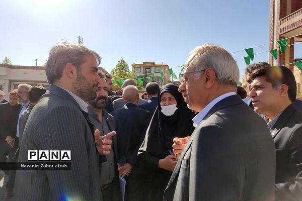 افتتاح مدرسه خیرساز مهرآفرین روستای مهرآباد رودهن در هفته دولت