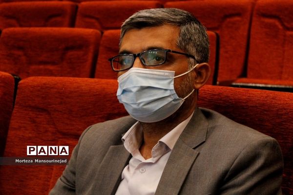 تجلیل از کارکنان اداره‌کل آموزش و پرورش هرمزگان